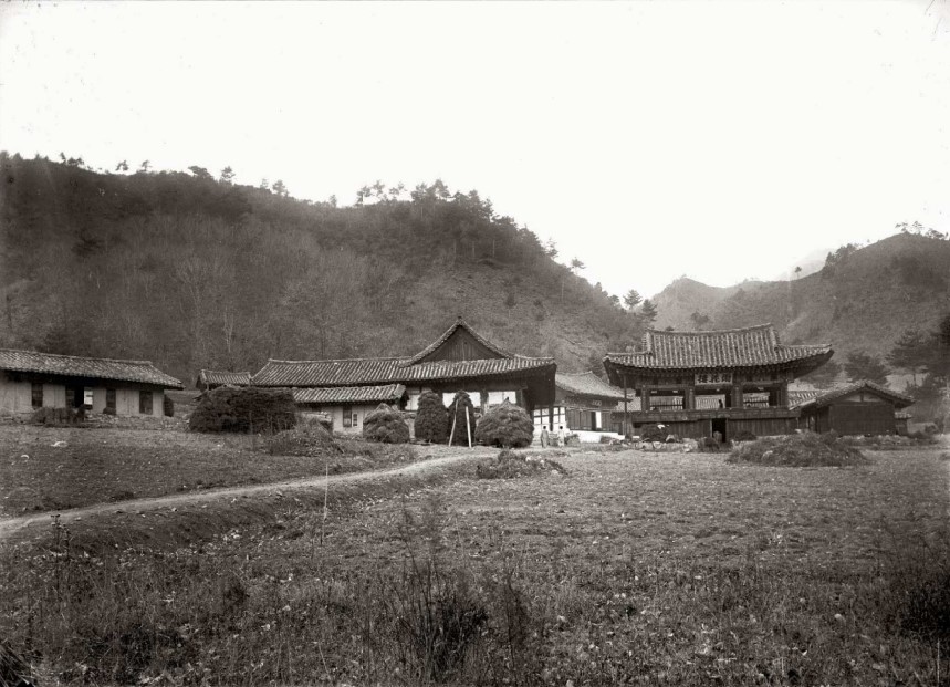 Kaesimsa Temple – 개심사 (Mt. Chilbosan, Hamgyongbuk-to, North Korea ...